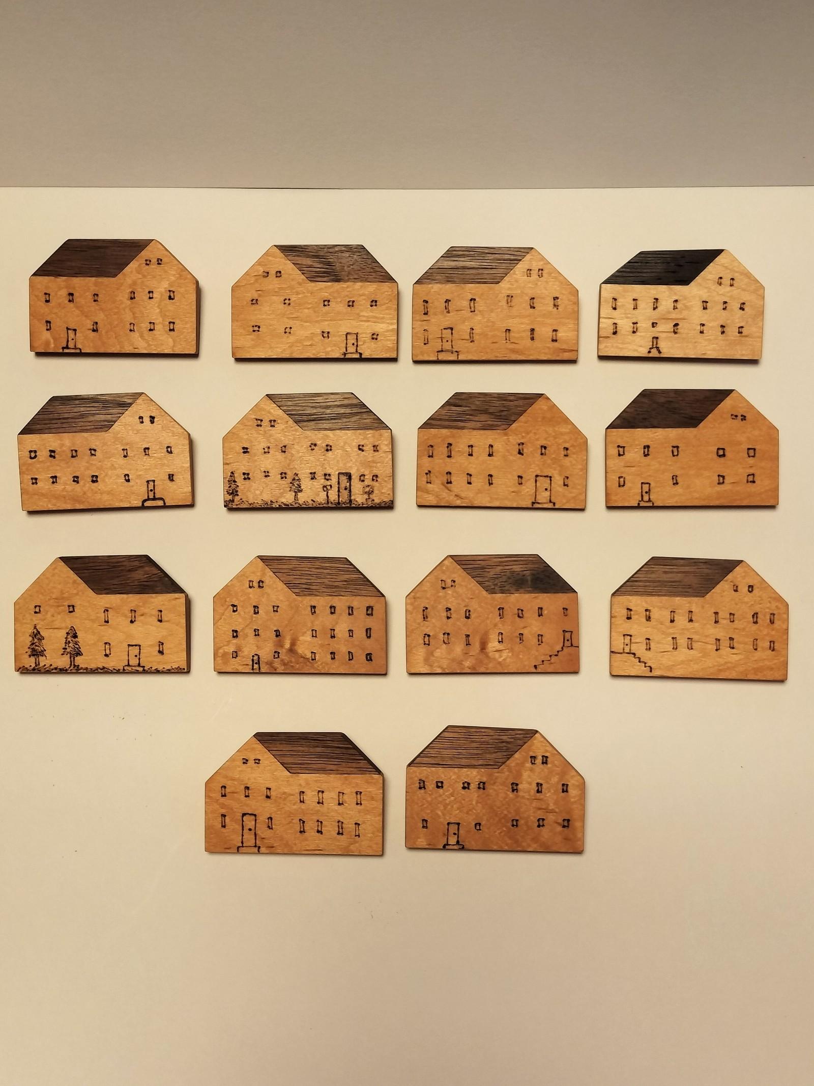 Tiny house brooch - shaker house style 　おうちの木製ブローチ