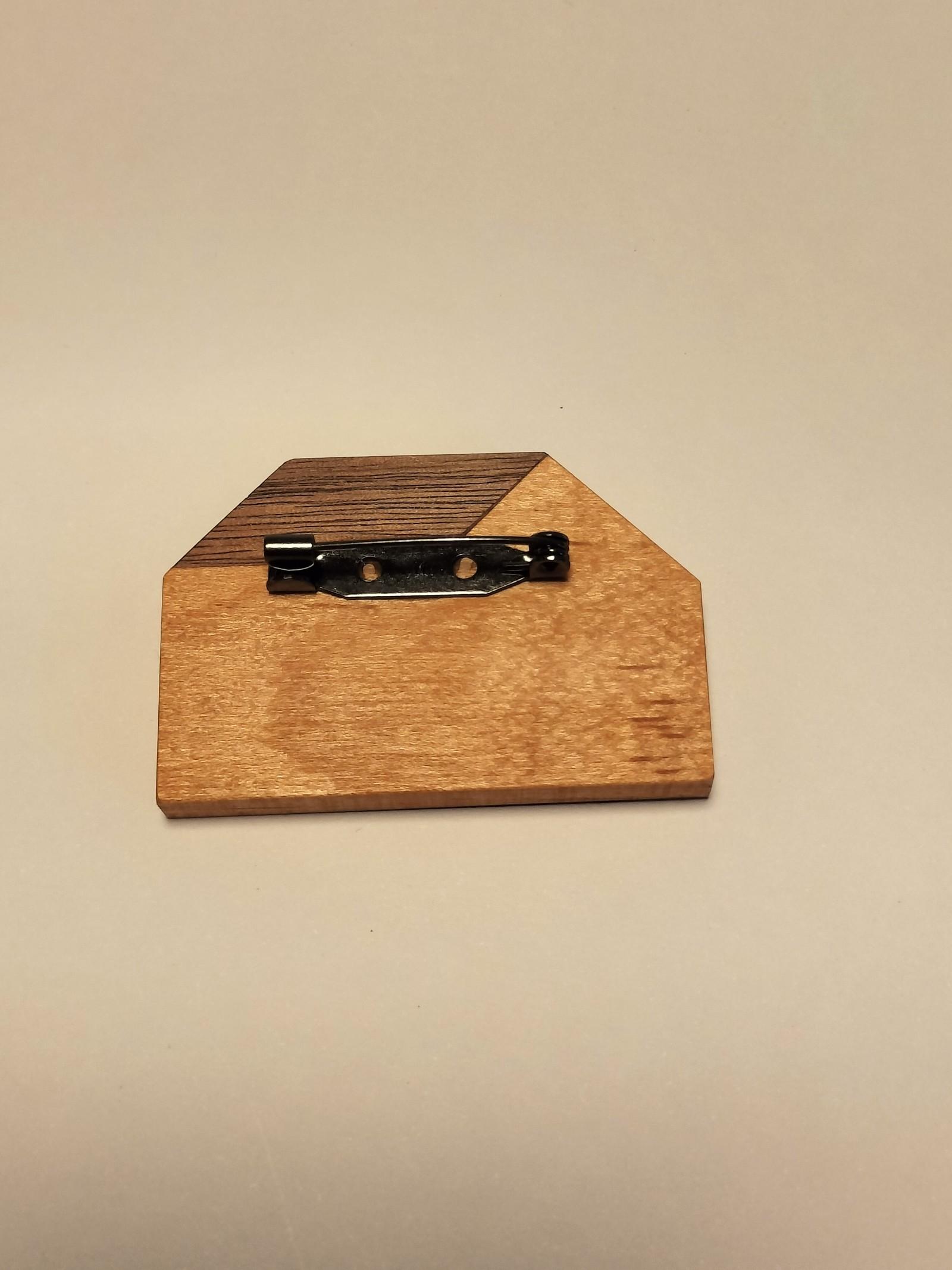 Tiny house brooch - shaker house style 　おうちの木製ブローチ | 5枚目